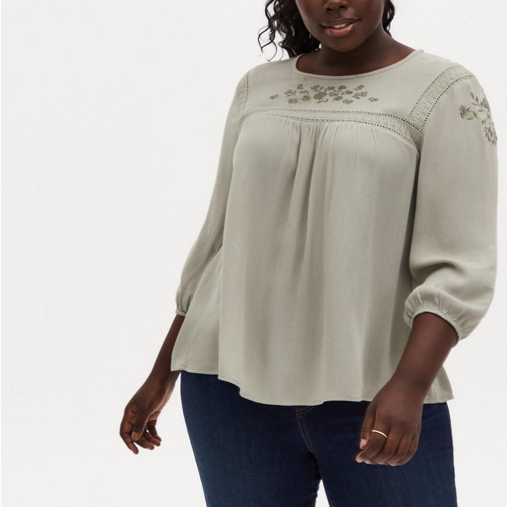 Torrid Crinkle Gauze Embroidered Top Seagrass